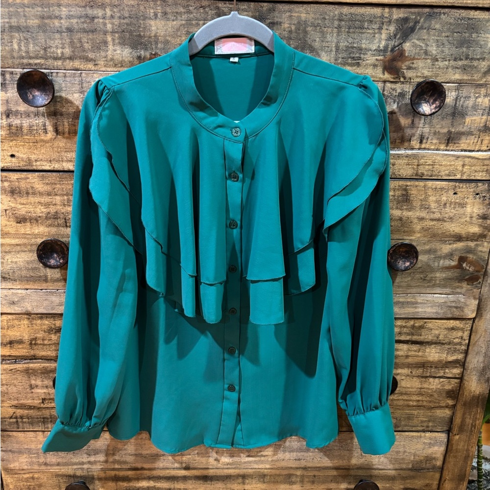 C+D+M Ruffle Front‎ Button-Up Blouse